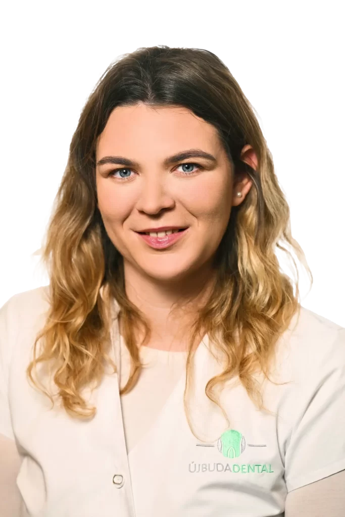 Nagy Bernadett, recepciós